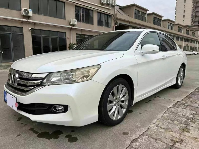 广州14年本田雅阁2