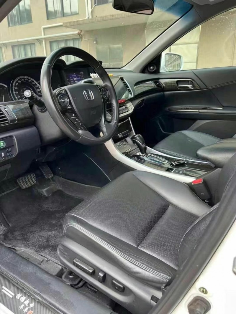 广州14年本田雅阁6