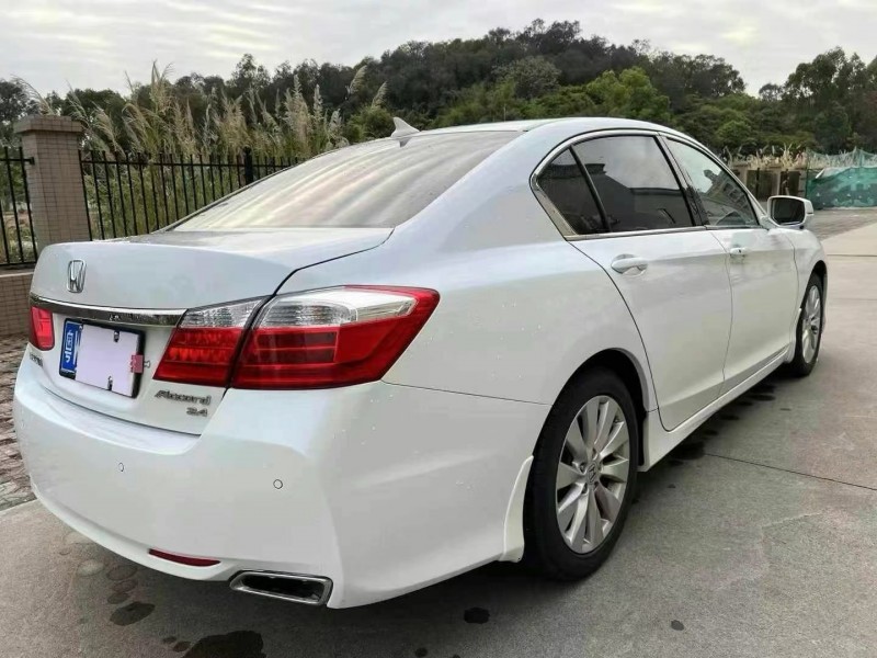 广州14年本田雅阁8