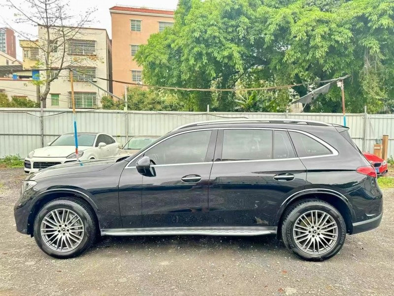 广州23年奔驰GLC2