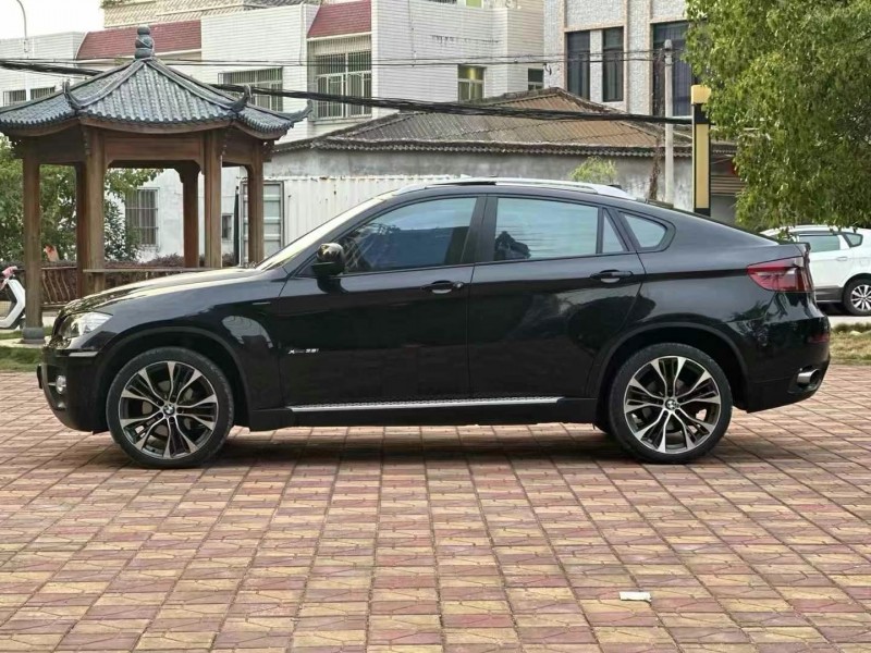 广州12年宝马X67