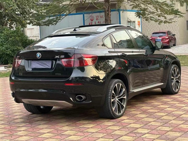 广州12年宝马X68