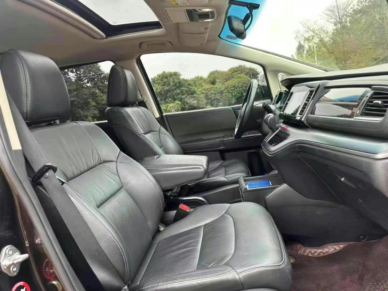 广州17年本田艾力绅6