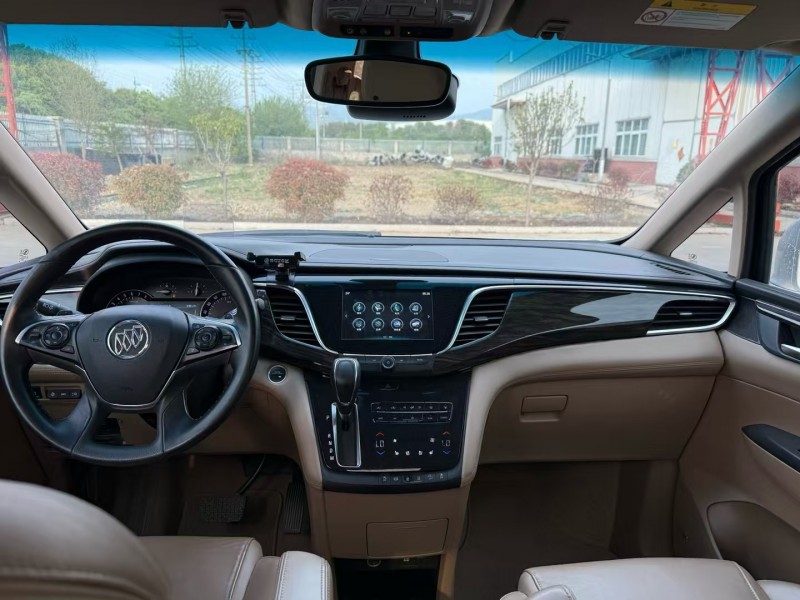 徐州17年别克GL86