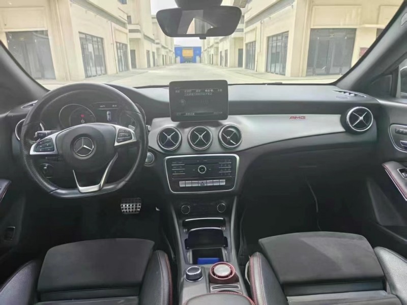 广州18年奔驰CLA7