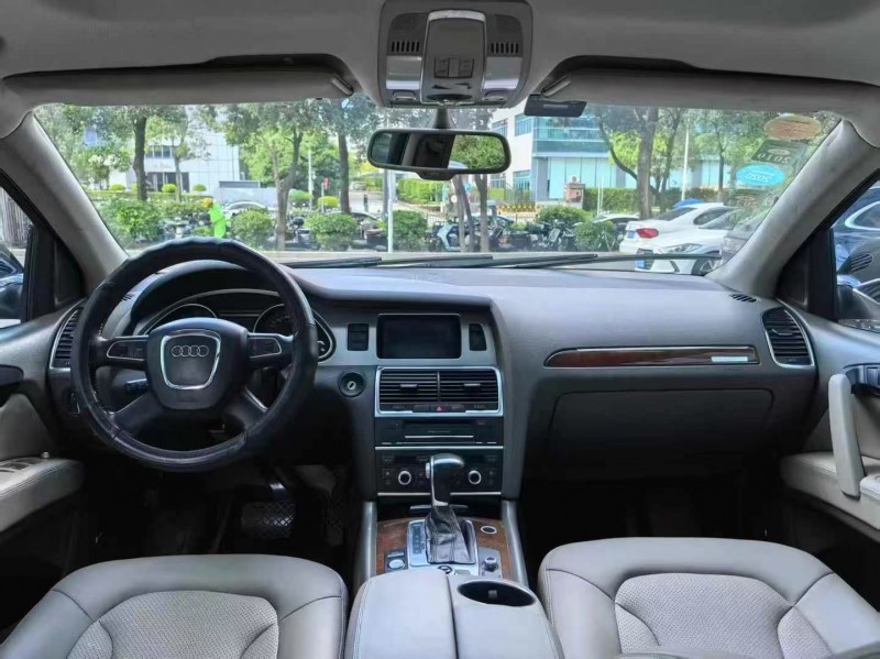 广州13年奥迪Q76