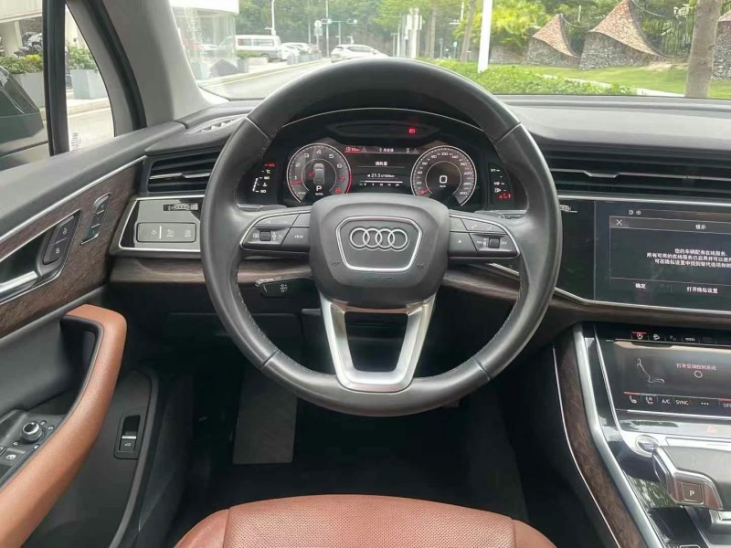 广州21年奥迪Q74