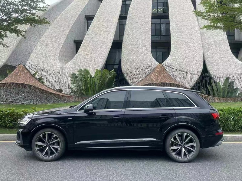 广州21年奥迪Q78