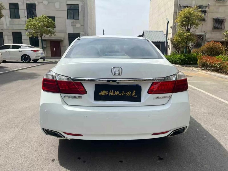 徐州14年本田雅阁9