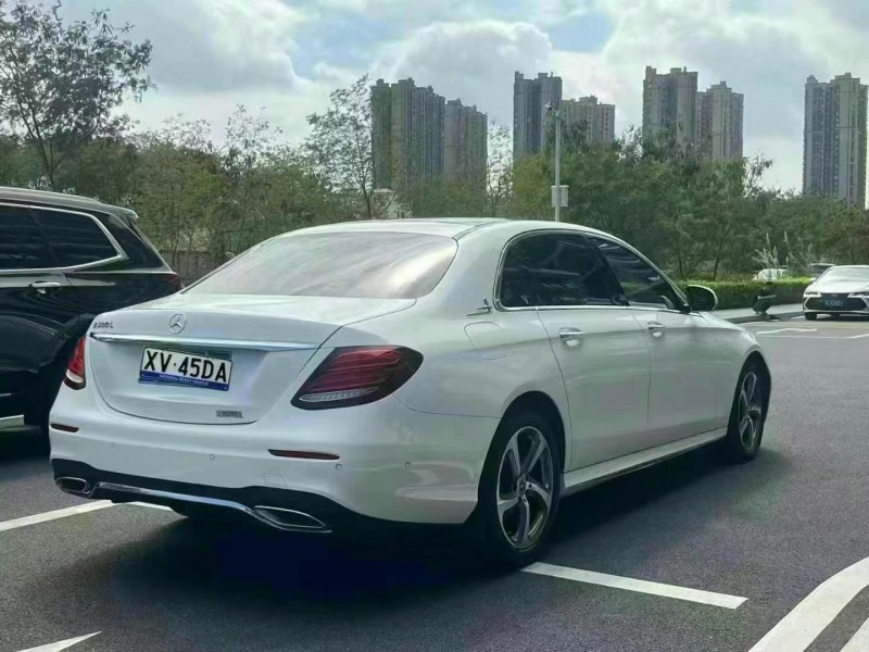 东莞19年奔驰E8