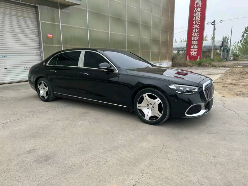 徐州22年奔驰迈巴赫S级3