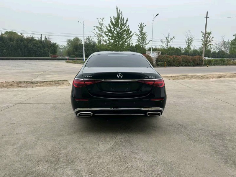 徐州22年奔驰迈巴赫S级9