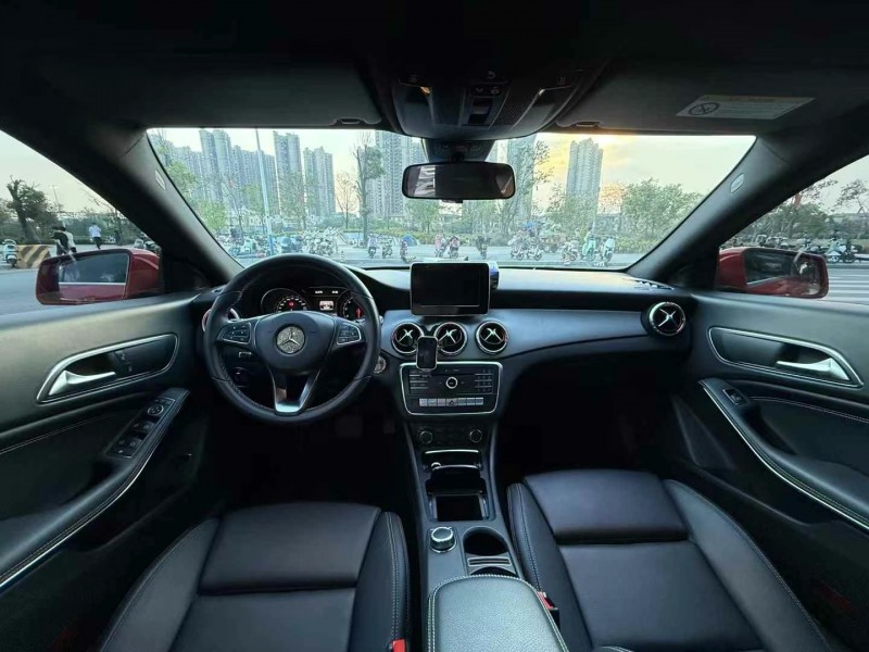 东莞17年奔驰CLA5