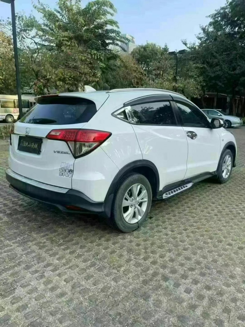 东莞20年本田缤智8