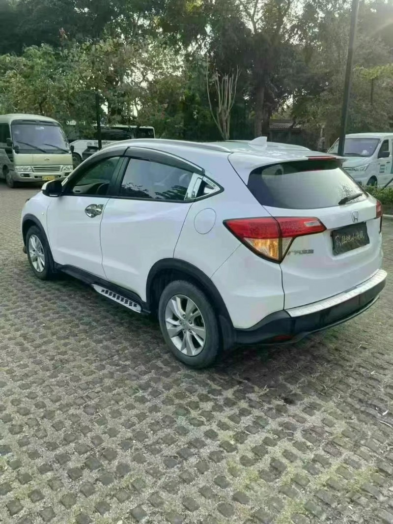 东莞20年本田缤智9