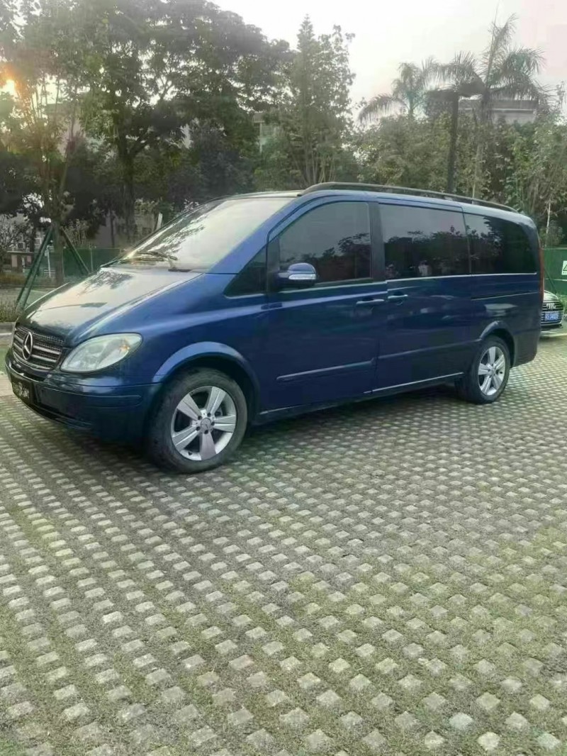 东莞10年奔驰唯雅诺4