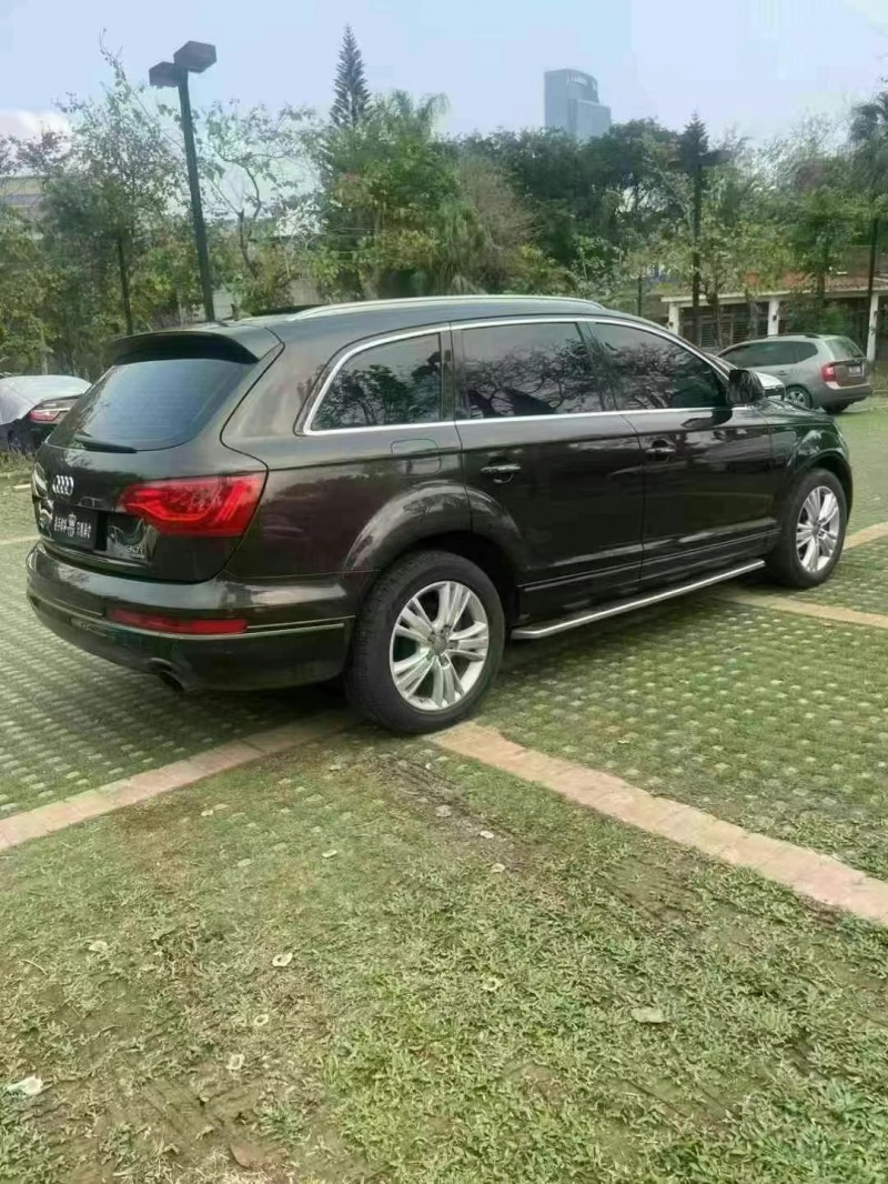 东莞12年奥迪Q76