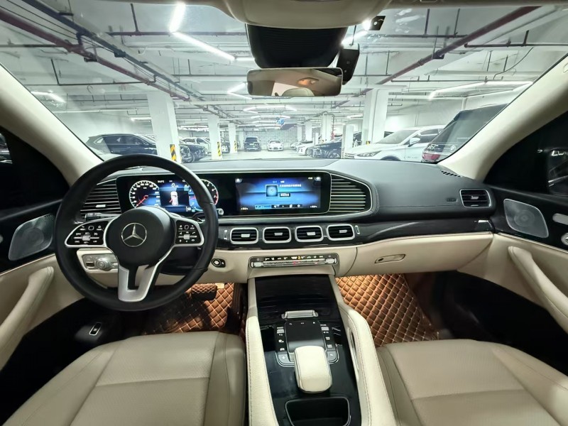 广州23年奔驰GLE8