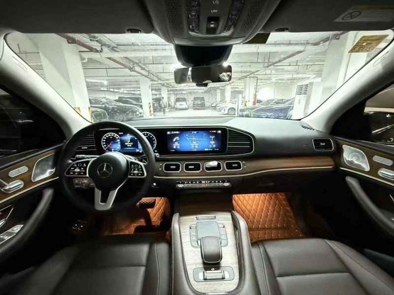 广州21年奔驰GLE8