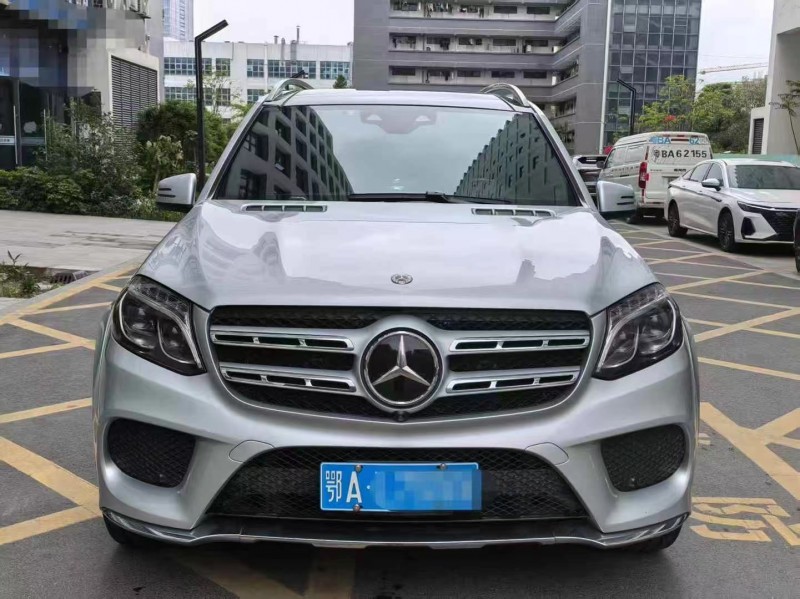 广州19年奔驰GLS1