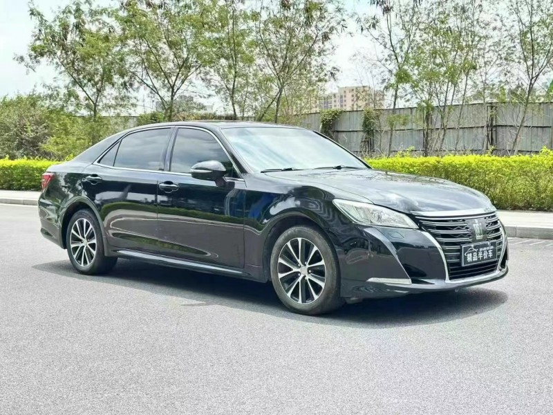 东莞18年丰田皇冠2