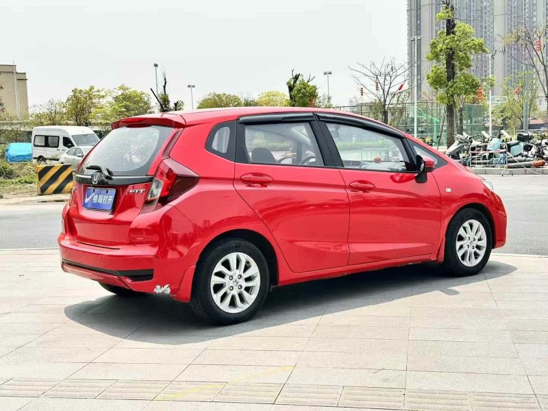 东莞18年本田飞度8