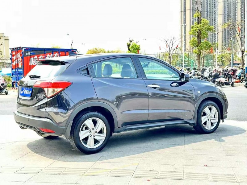 东莞22年本田缤智8