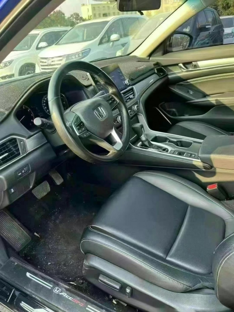 广州20年本田雅阁5