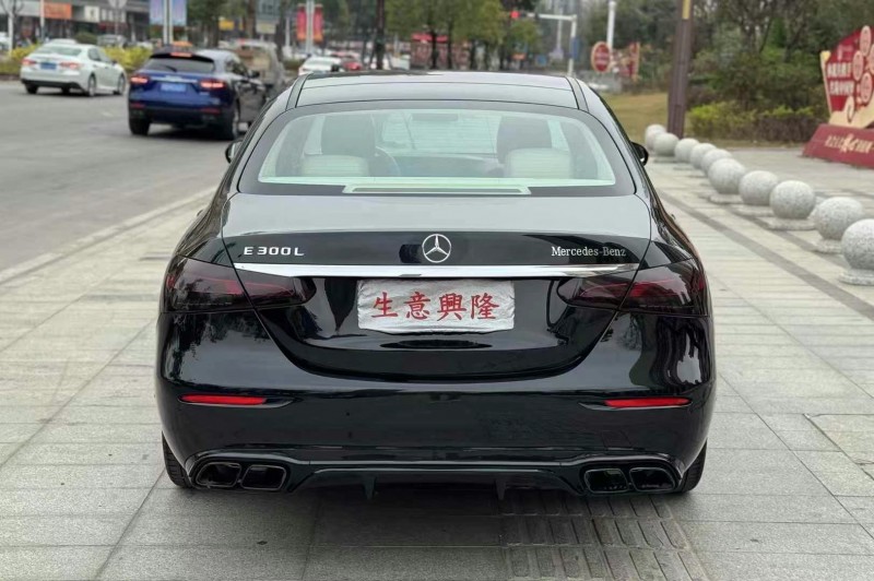 广州22年奔驰E8