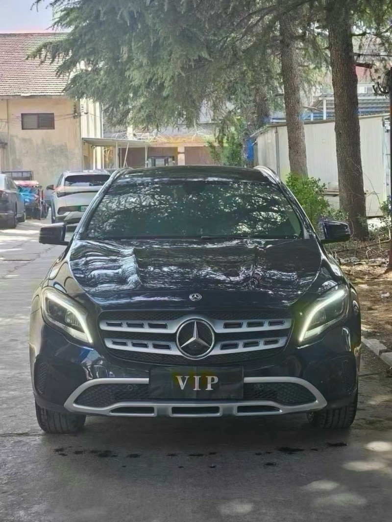 广州18年奔驰GLA1