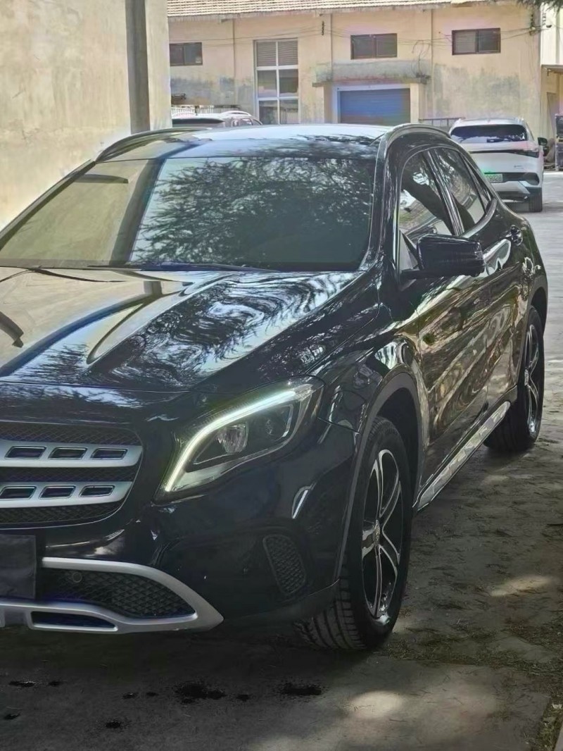 广州18年奔驰GLA2