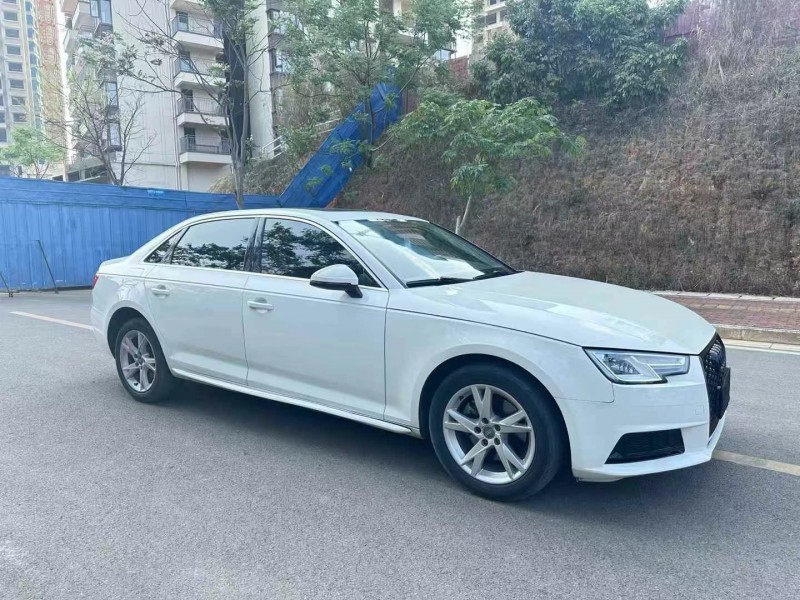 南寧17年奧迪A4L2