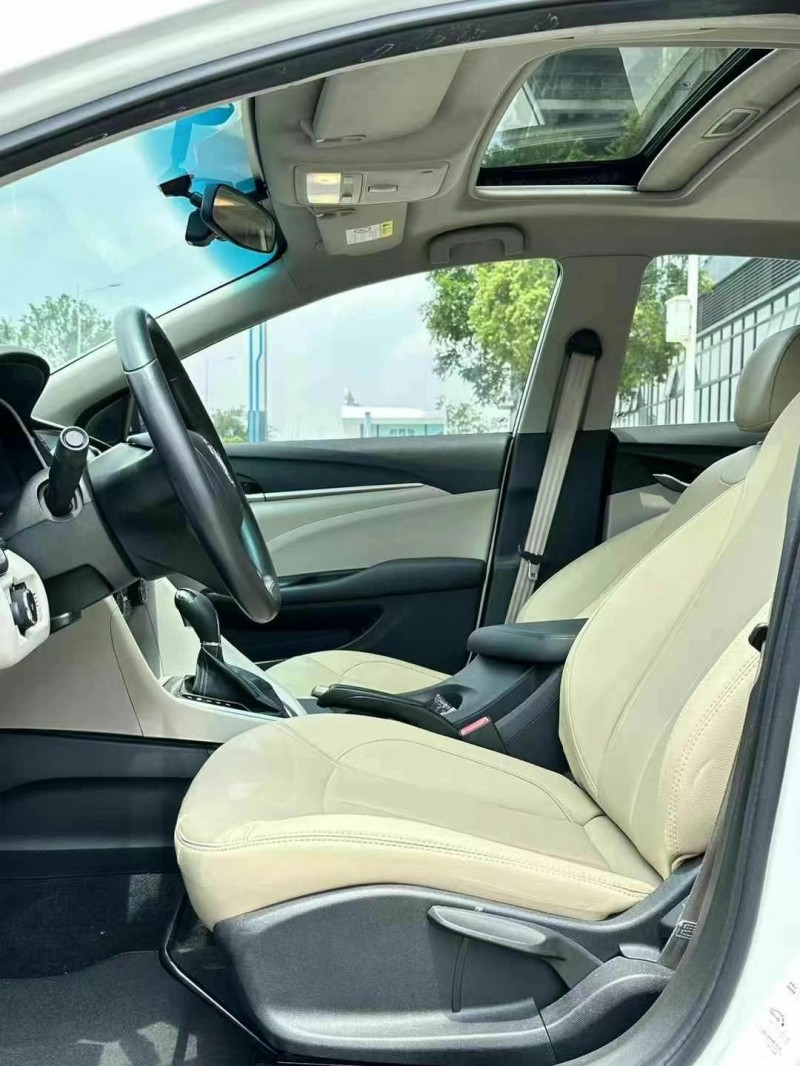 东莞18年别克英朗6