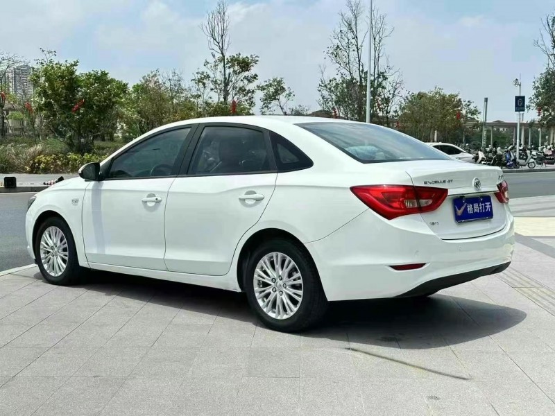 东莞18年别克英朗7