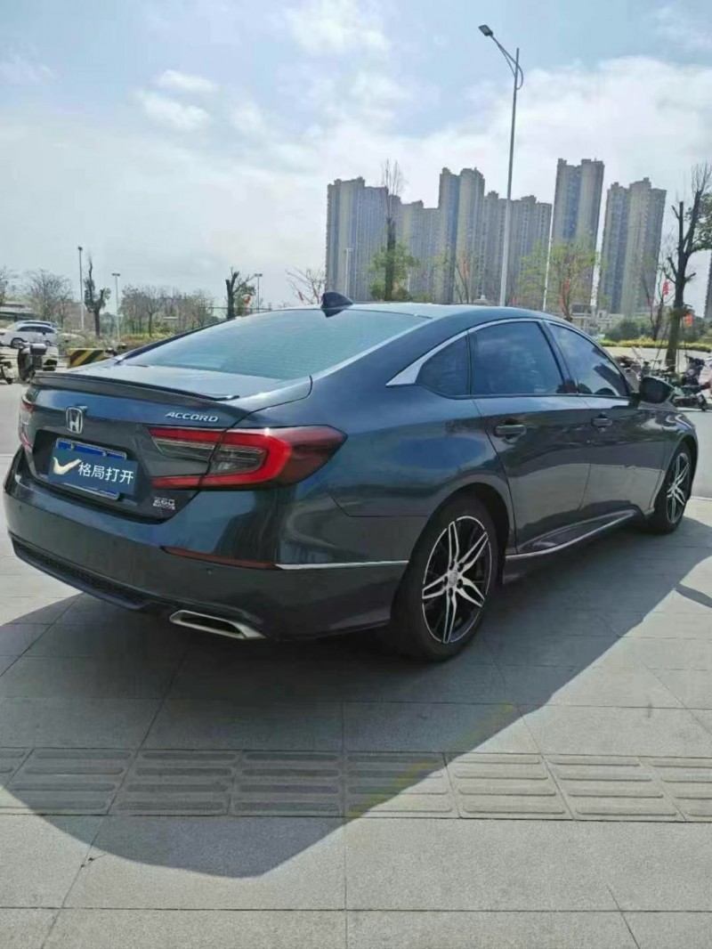 东莞22年本田雅阁8