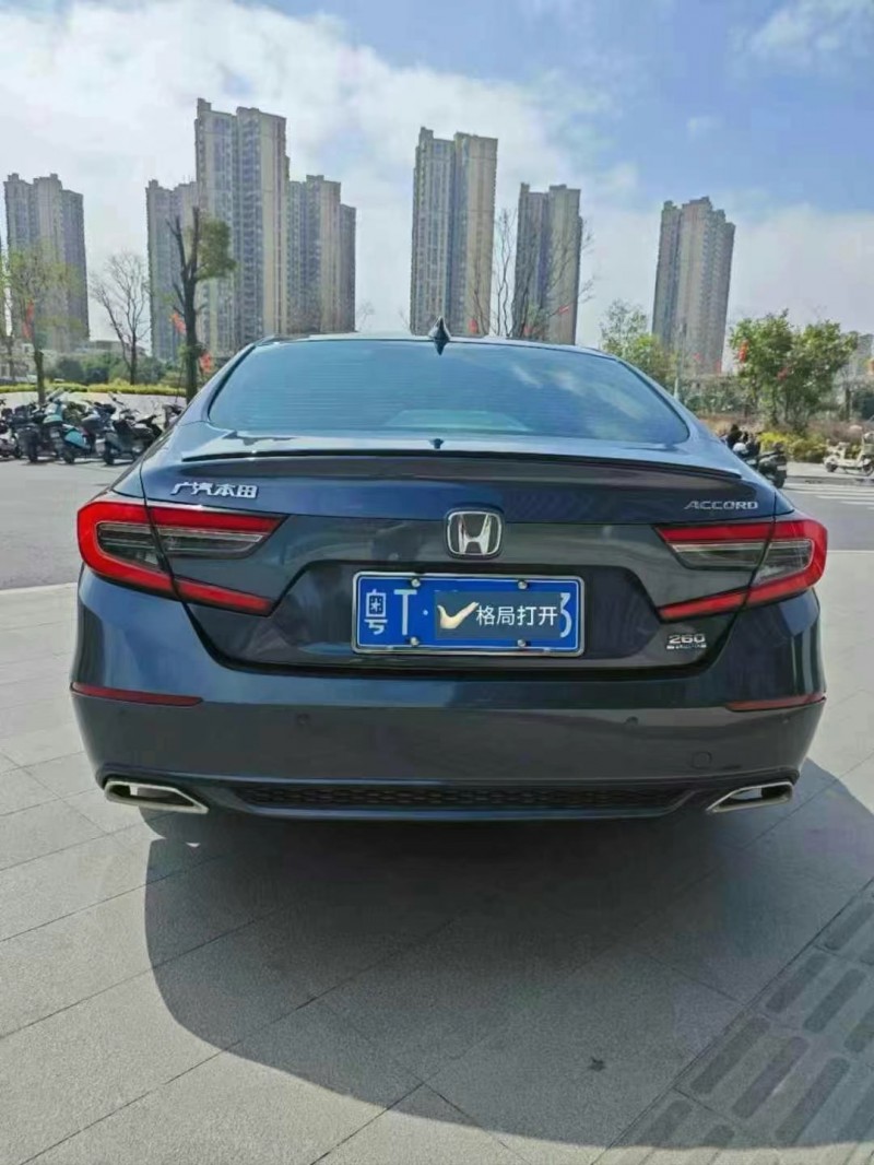 东莞22年本田雅阁9