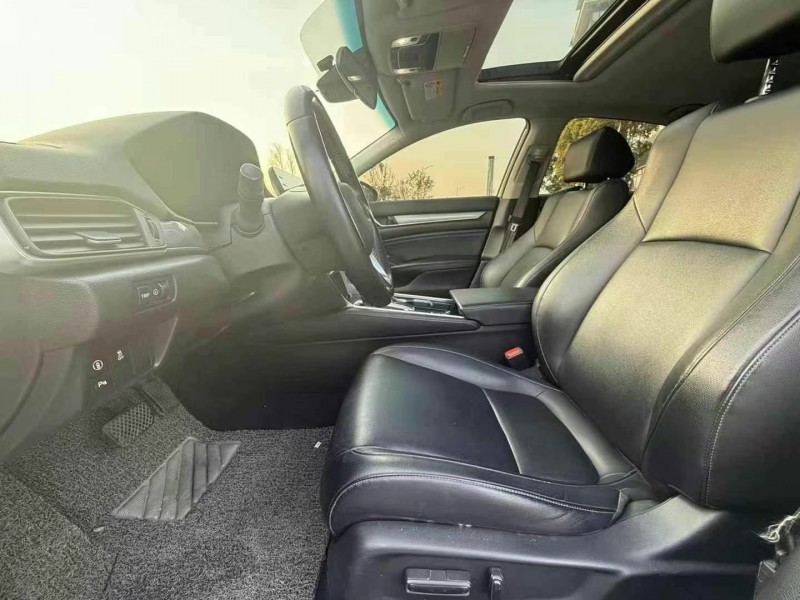 东莞18年本田雅阁5