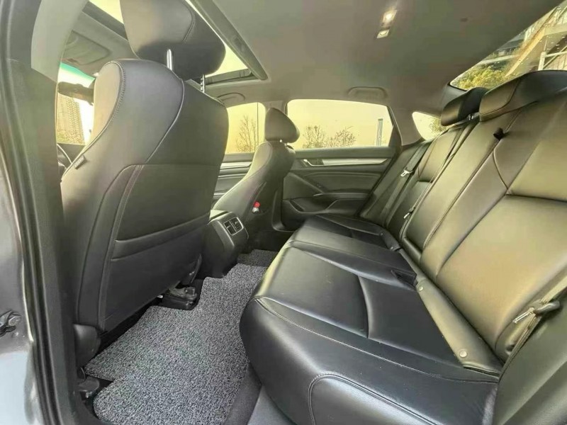 东莞18年本田雅阁6