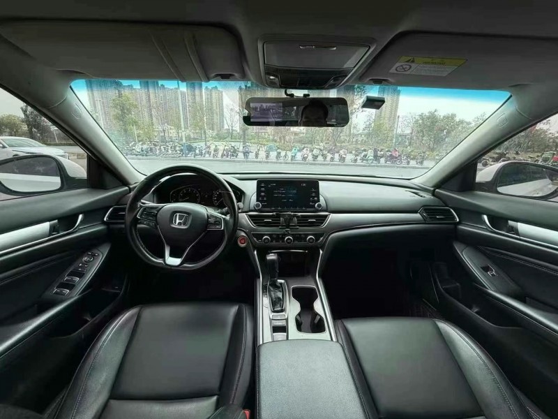 东莞21年本田雅阁4