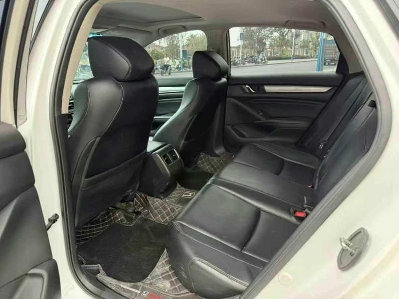 东莞21年本田雅阁5