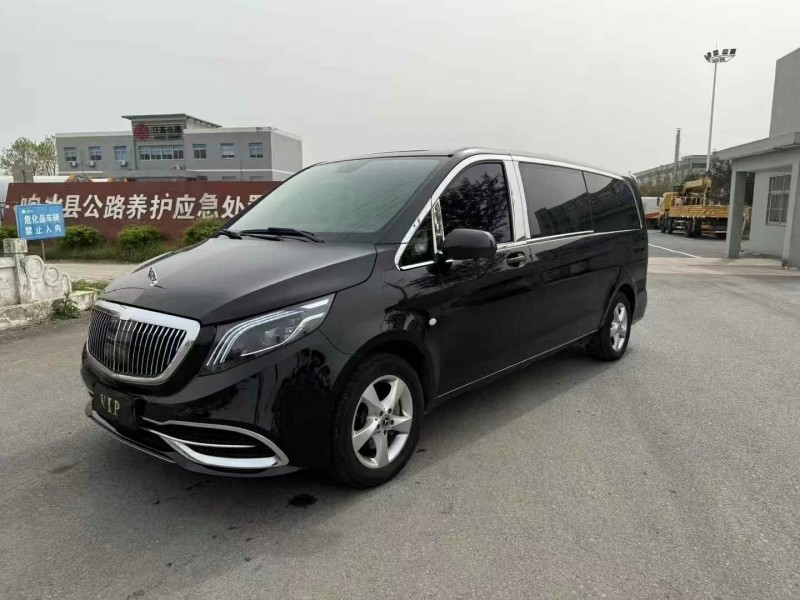 徐州19年奔驰威霆2