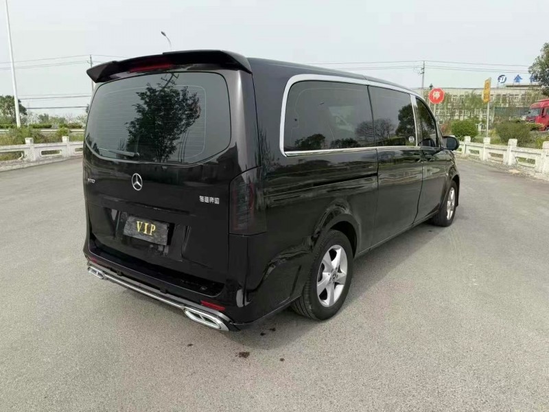 徐州19年奔驰威霆9