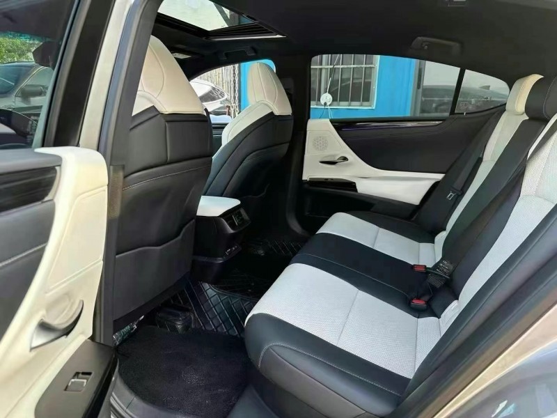 蘇州22年雷克薩斯ES6