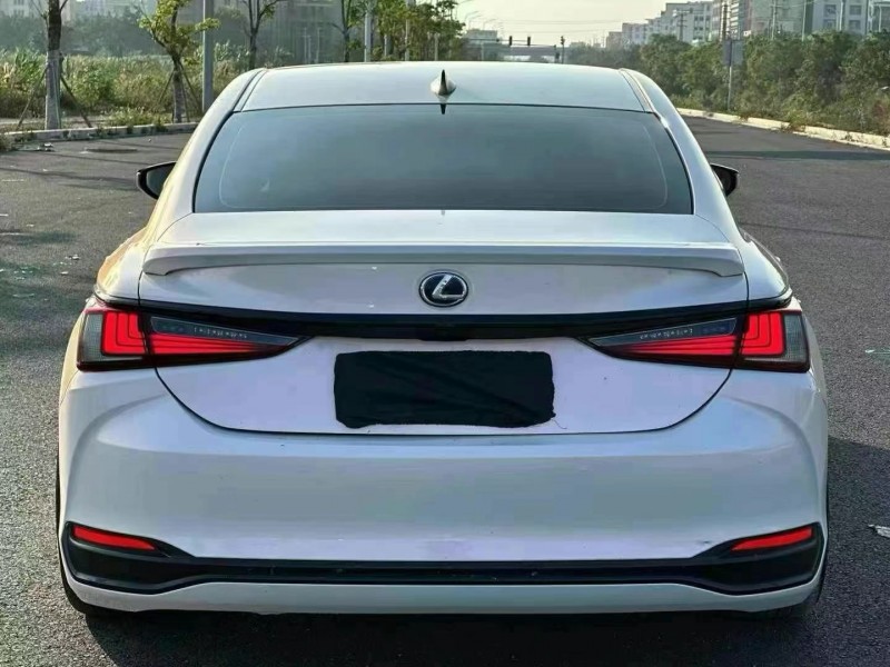 蘇州22年雷克薩斯ES9