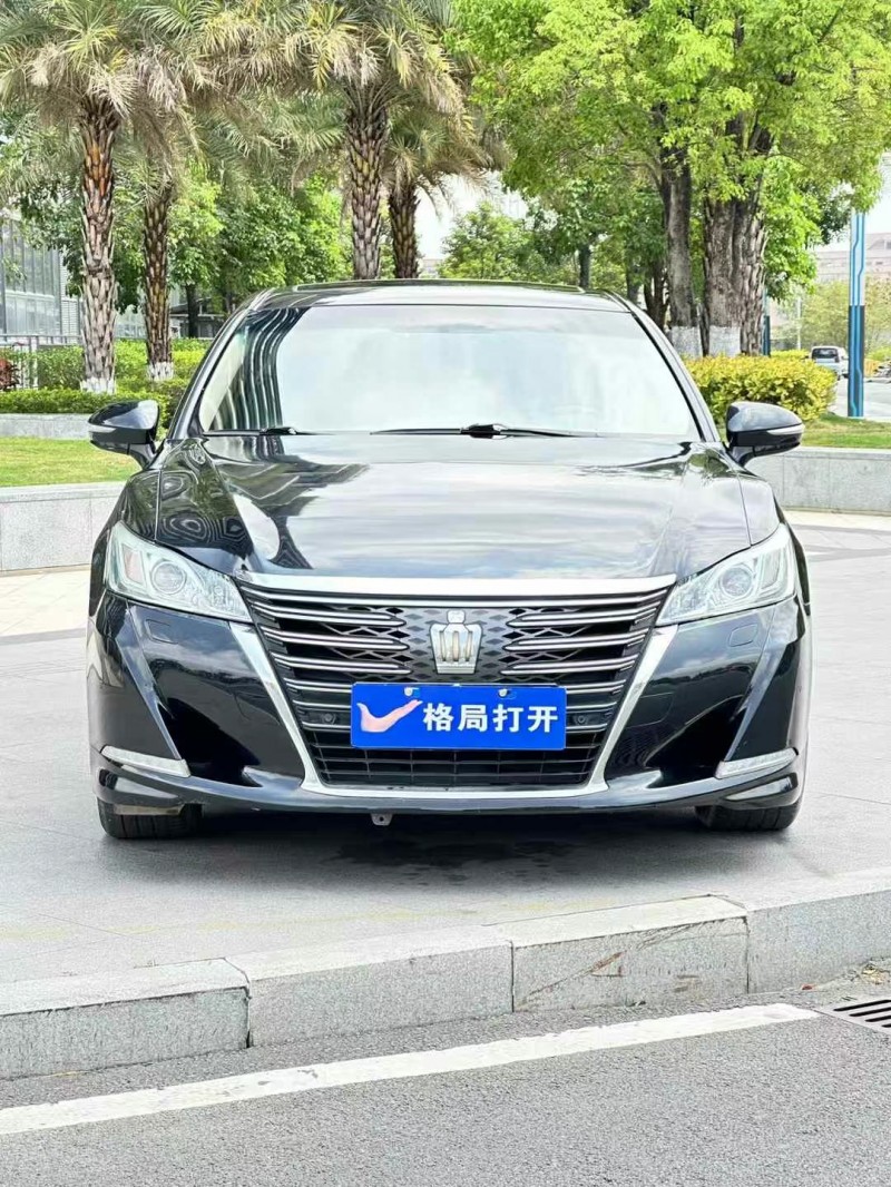 东莞18年丰田皇冠1