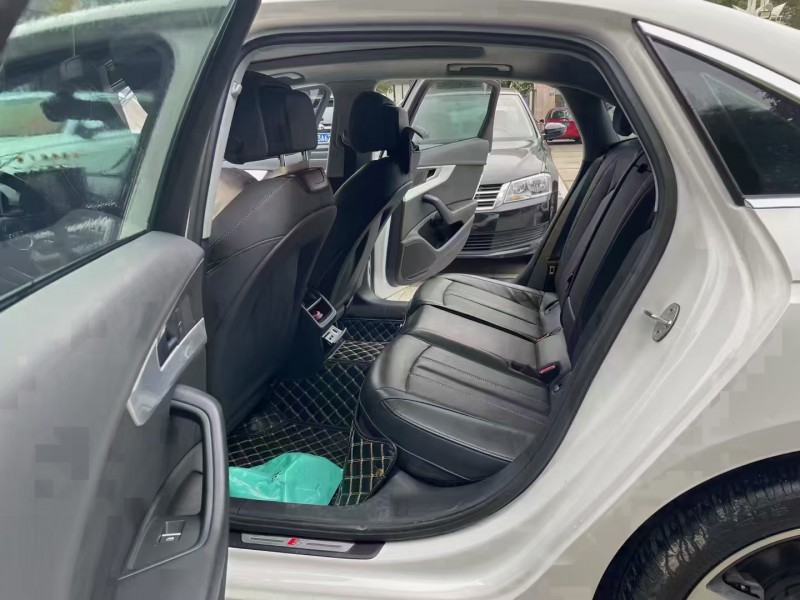 徐州23年奥迪A4L6