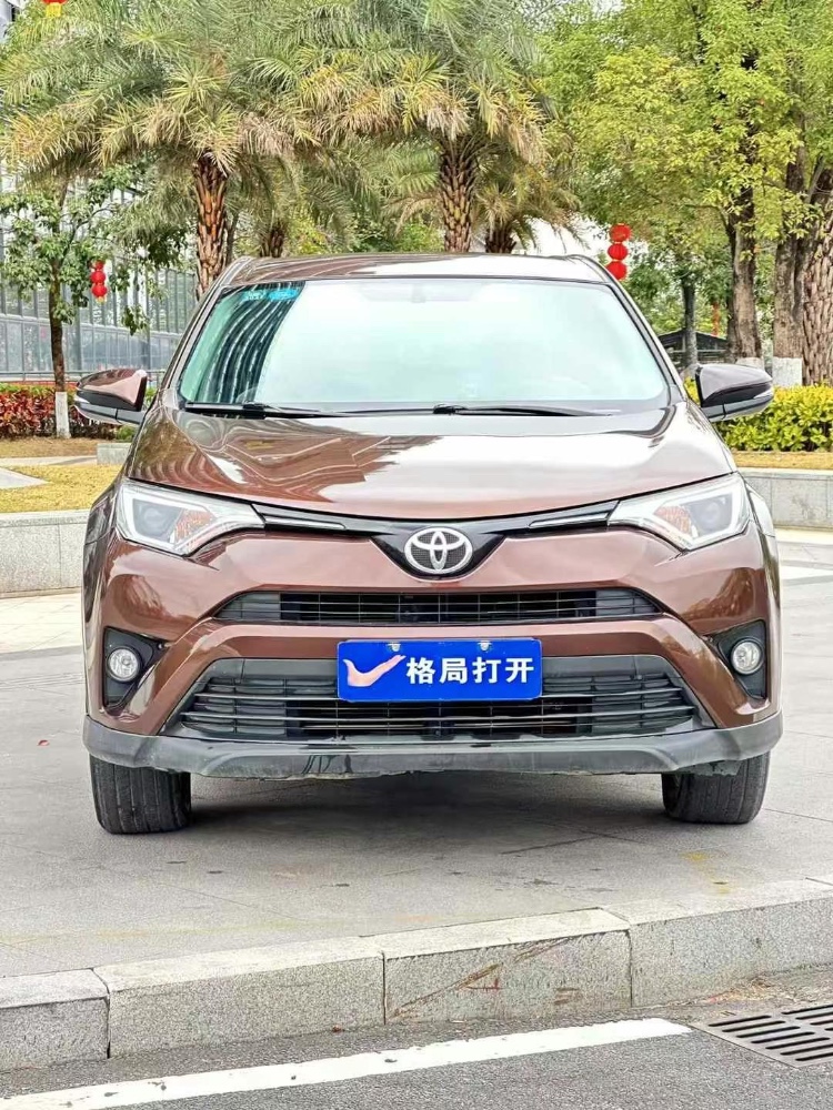 东莞19年丰田RAV4荣放1
