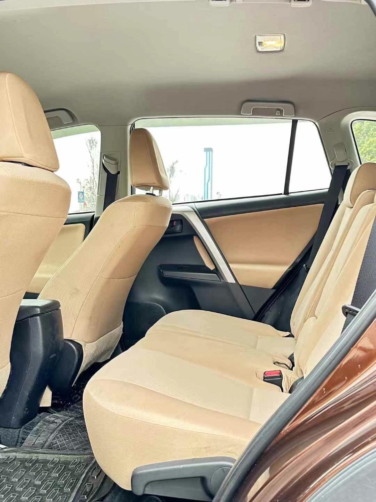 东莞19年丰田RAV4荣放8