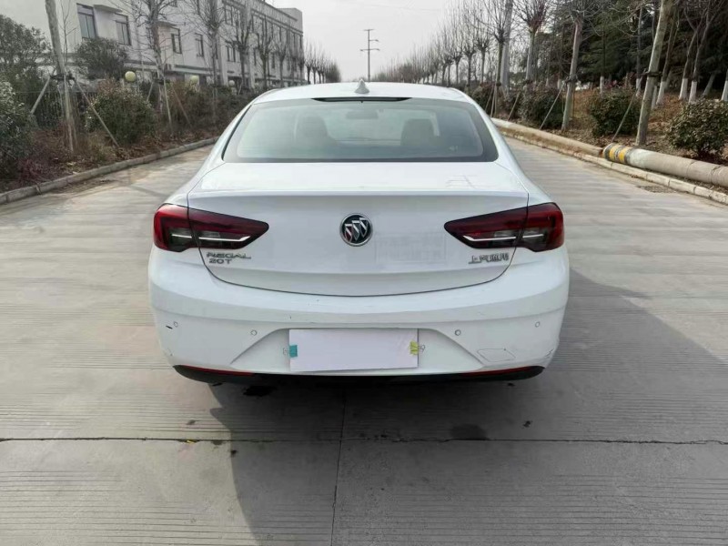 徐州19年别克君威5