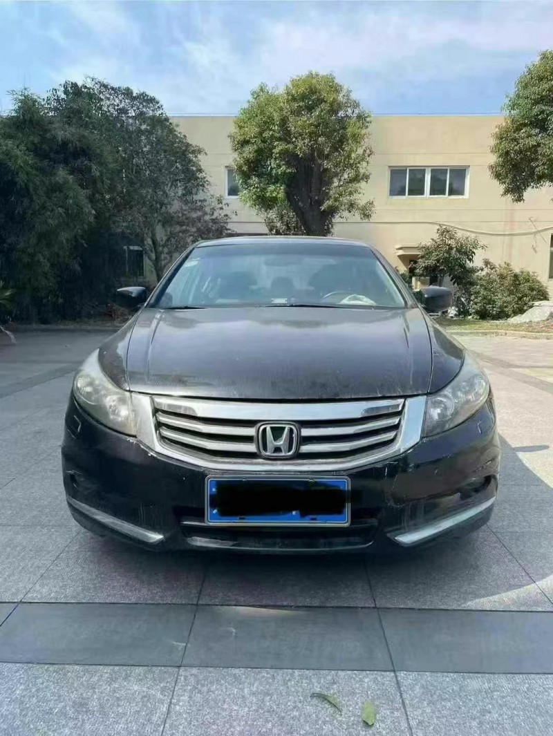 徐州13年本田雅阁1